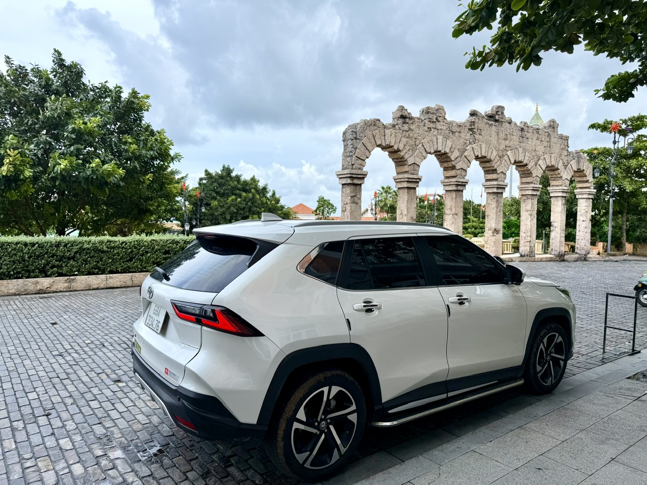 Self-drive car rental in Phu Quoc